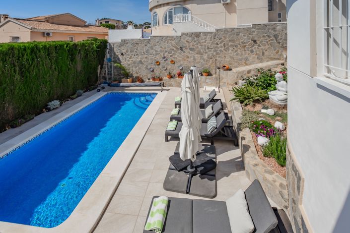 Image No.29-4 Bed Villa for sale