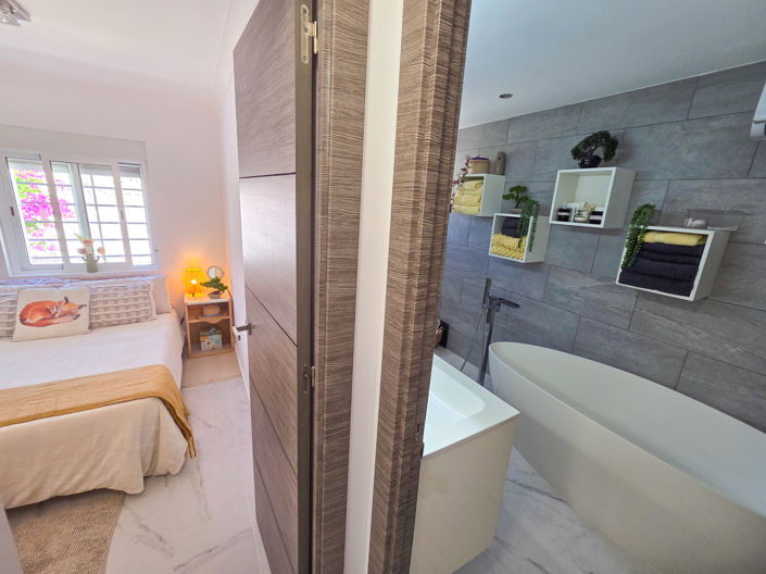 Image No.29-3 Bed Villa for sale