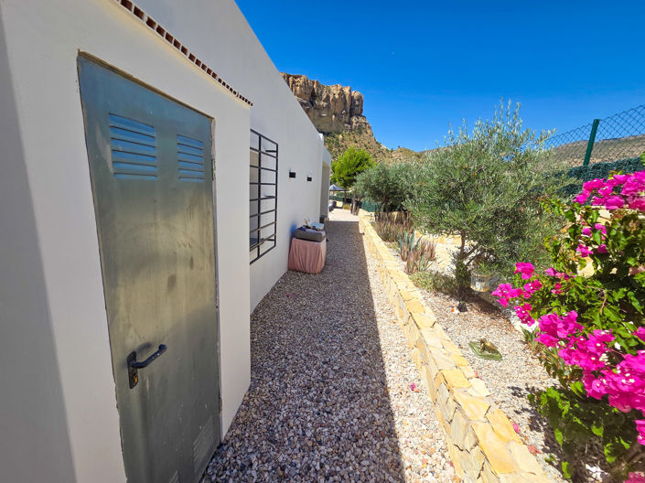 Image No.38-3 Bed Villa for sale