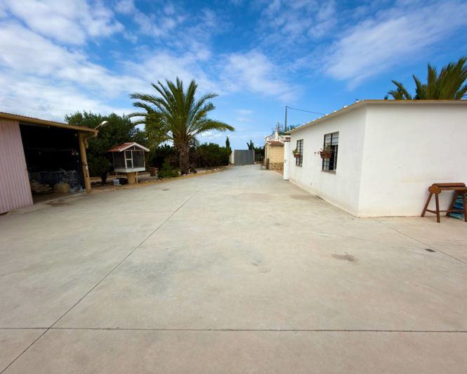 Image No.20-1 Bed Country Property for sale