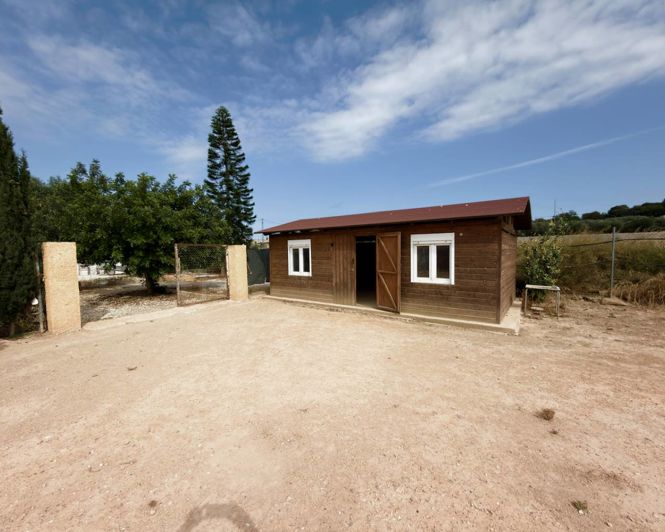 Image No.25-1 Bed Country Property for sale