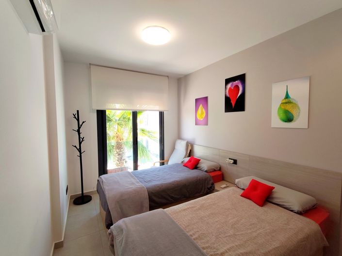 Image No.8-3 Bed Apartment for sale