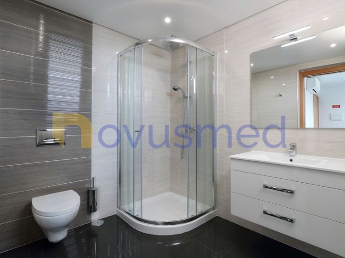 Image No.13-10 Bed House for sale