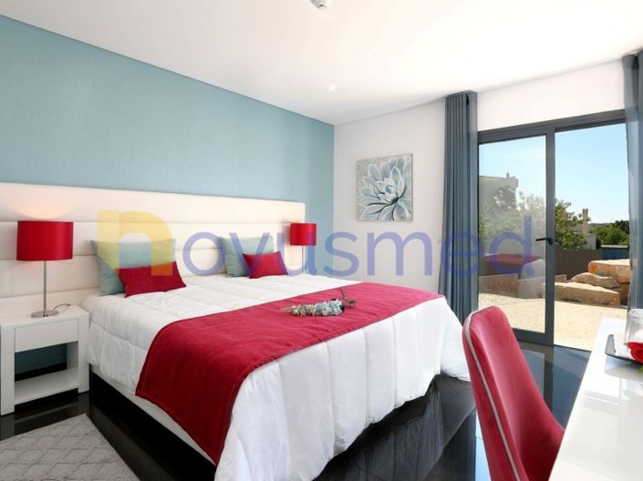 Image No.15-10 Bed House for sale