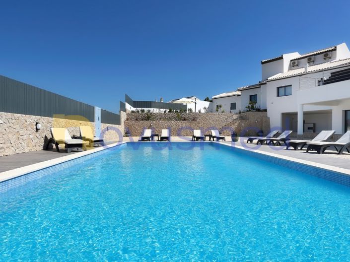 Image No.26-10 Bed House for sale