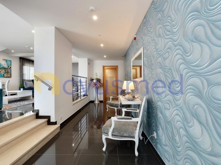 Image No.27-10 Bed House for sale
