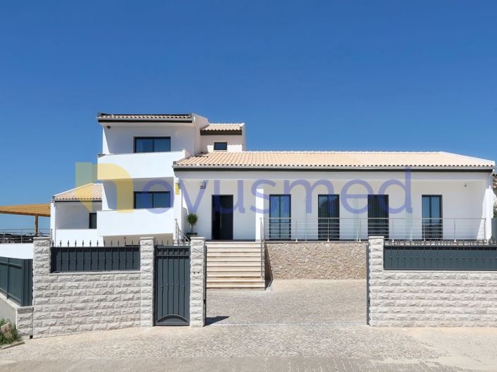 Image No.29-10 Bed House for sale