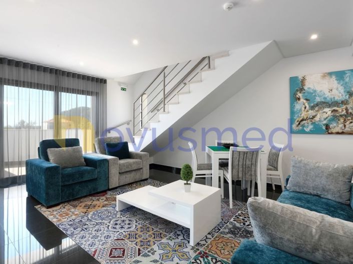 Image No.3-10 Bed House for sale
