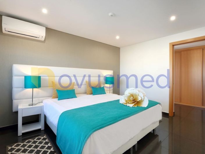 Image No.4-10 Bed House for sale