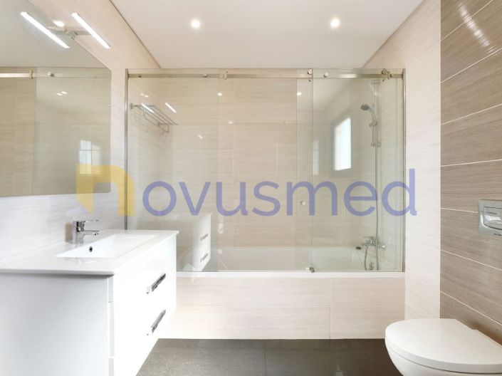 Image No.9-10 Bed House for sale