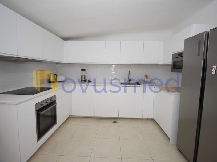 Image No.15-4 Bed House for sale
