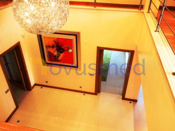 Image No.12-5 Bed House for sale