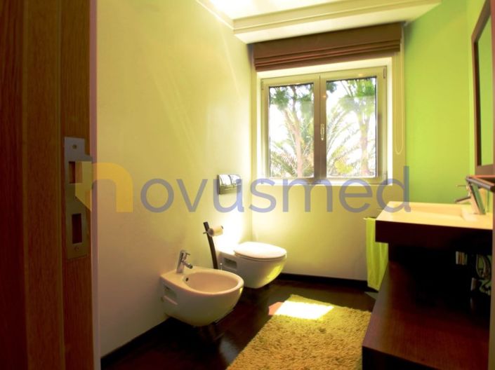 Image No.24-5 Bed House for sale