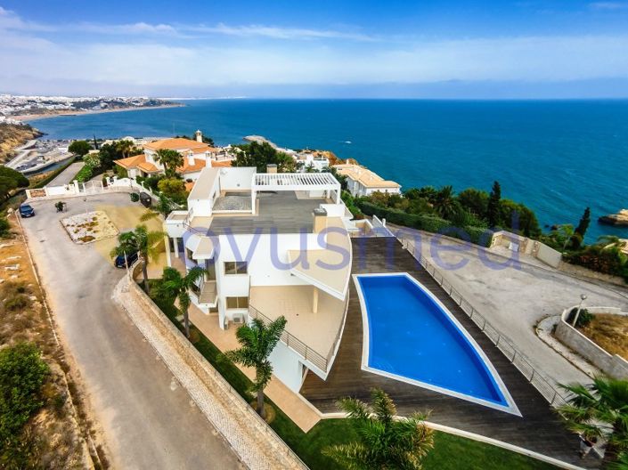 Image No.4-5 Bed House for sale