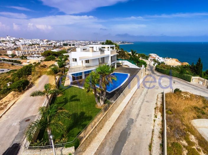 Image No.6-5 Bed House for sale