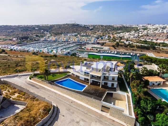 Image No.9-5 Bed House for sale