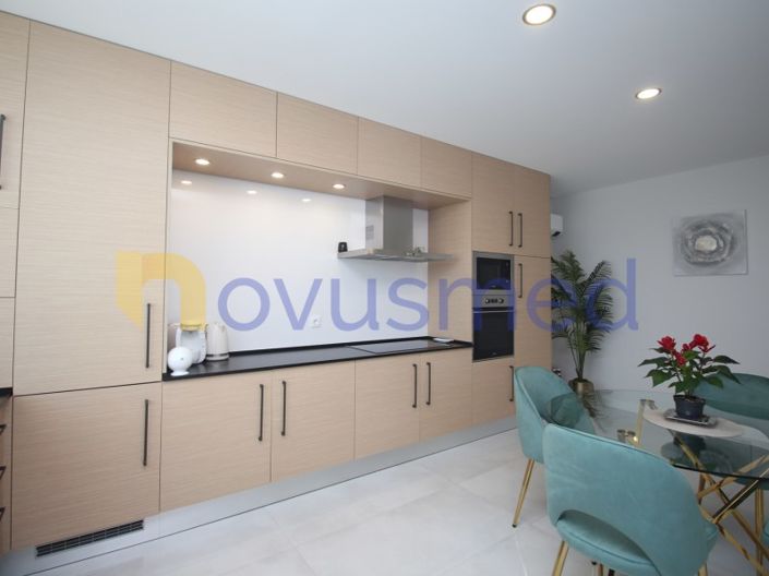 Image No.10-3 Bed House for sale