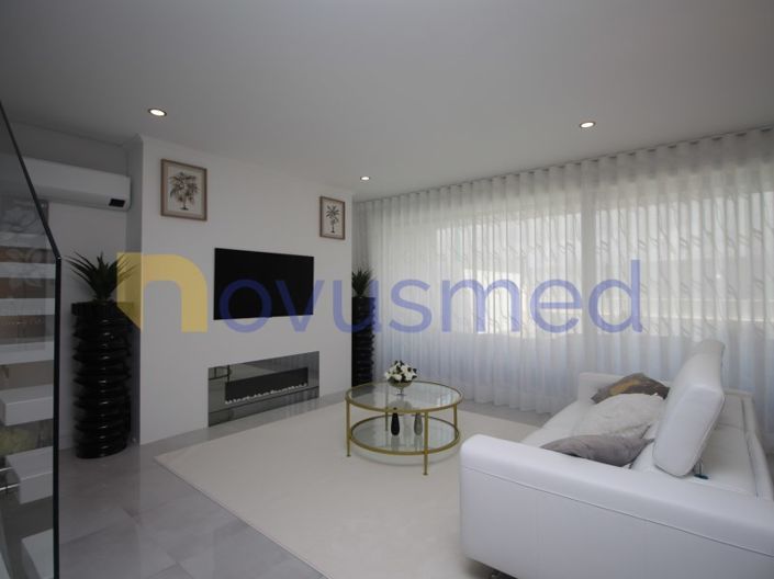 Image No.14-3 Bed House for sale