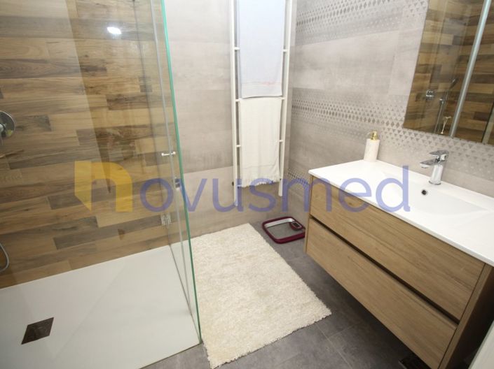 Image No.25-3 Bed House for sale