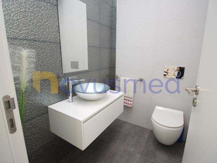 Image No.35-3 Bed House for sale