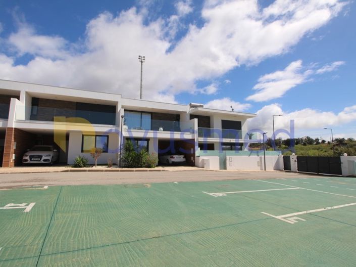 Image No.43-3 Bed House for sale