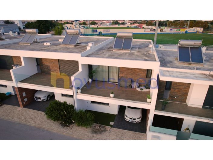 Image No.47-3 Bed House for sale