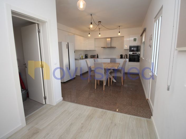 Image No.21-7 Bed House for sale