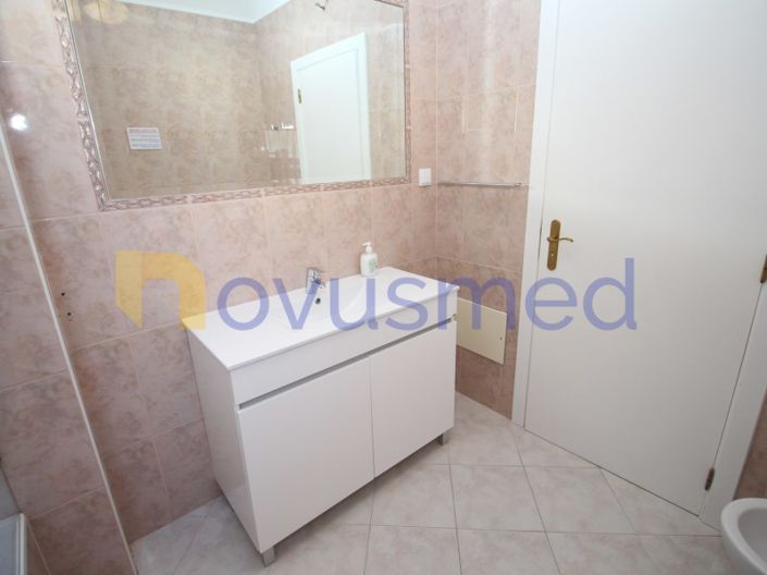 Image No.24-7 Bed House for sale