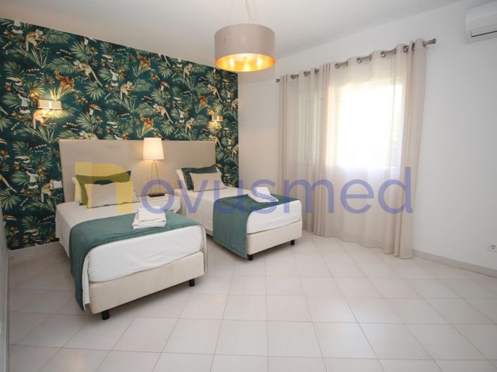 Image No.27-7 Bed House for sale