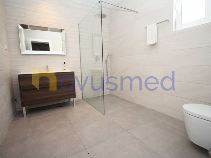 Image No.42-7 Bed House for sale