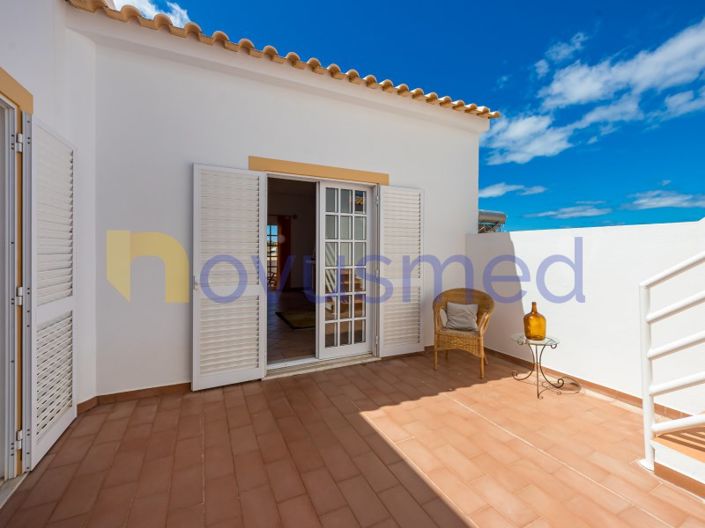 Image No.10-3 Bed House for sale