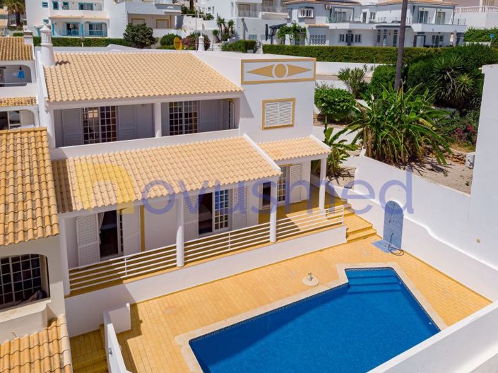 Image No.8-3 Bed House for sale