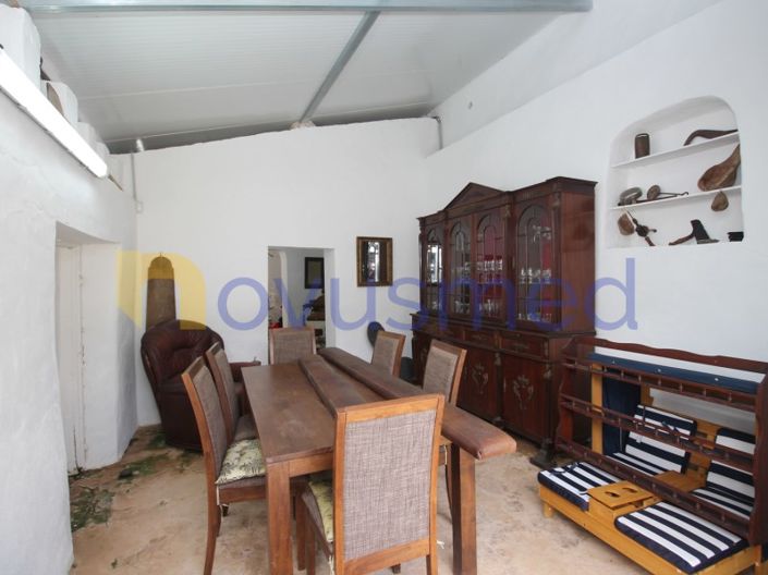 Image No.25-2 Bed Farmhouse for sale