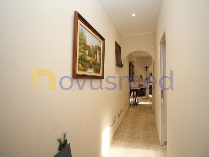 Image No.35-2 Bed Farmhouse for sale