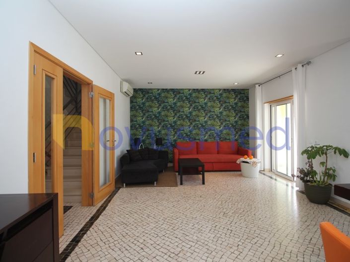 Image No.11-4 Bed House for sale