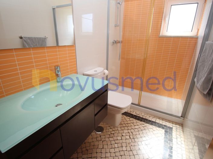 Image No.16-4 Bed House for sale