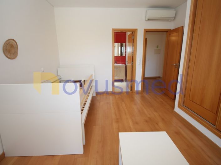 Image No.20-4 Bed House for sale