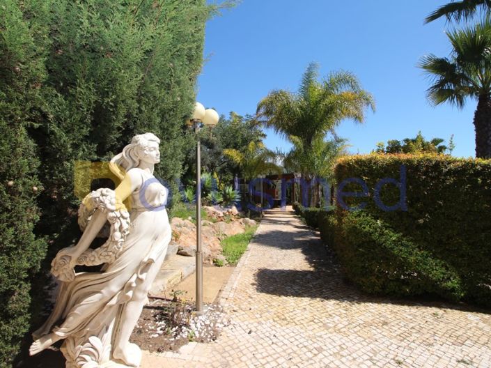 Image No.37-4 Bed House for sale