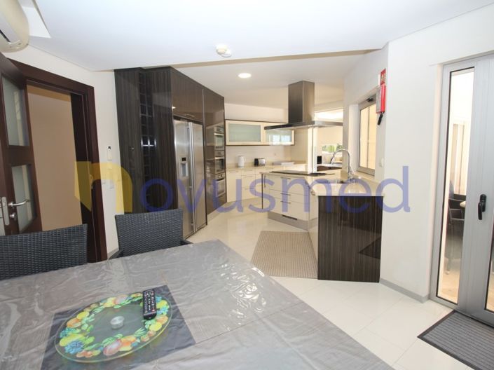 Image No.43-4 Bed House for sale