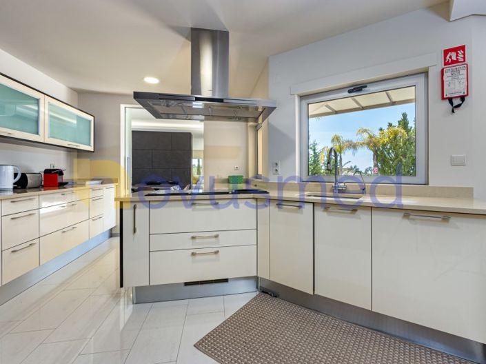 Image No.5-4 Bed House for sale