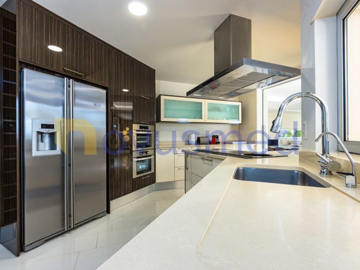 Image No.55-4 Bed House for sale