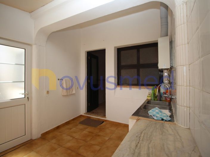 Image No.11-3 Bed House for sale