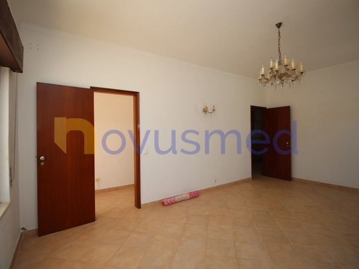 Image No.18-3 Bed House for sale