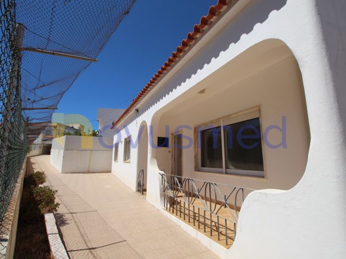 Image No.8-3 Bed House for sale