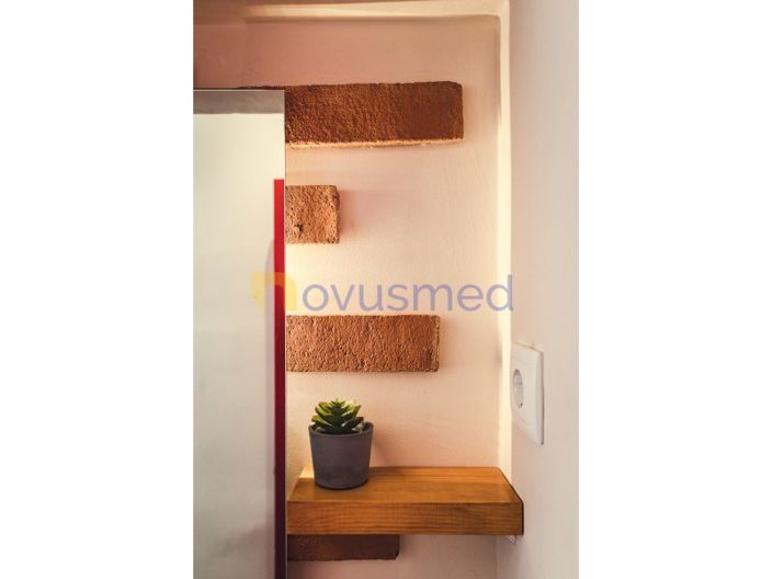 Image No.40-2 Bed House for sale