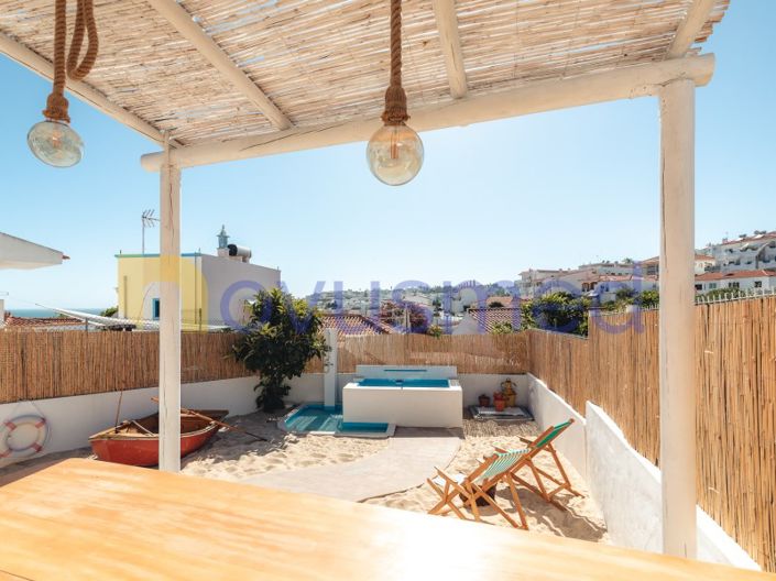 Image No.55-2 Bed House for sale