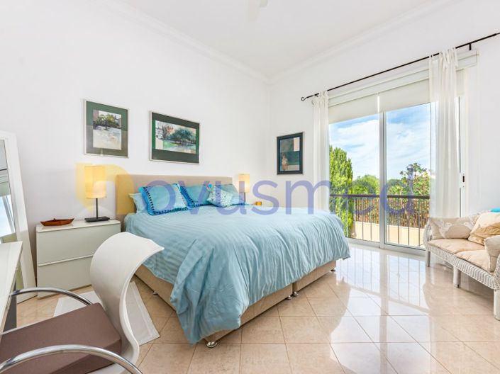 Image No.3-4 Bed House for sale