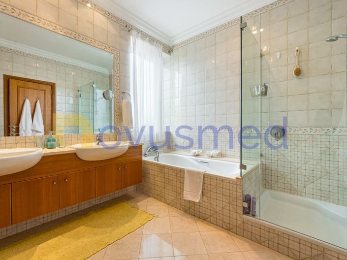 Image No.46-4 Bed House for sale