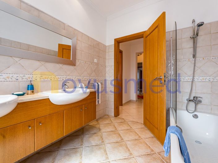 Image No.53-4 Bed House for sale