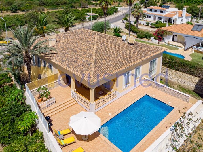 Image No.8-4 Bed House for sale